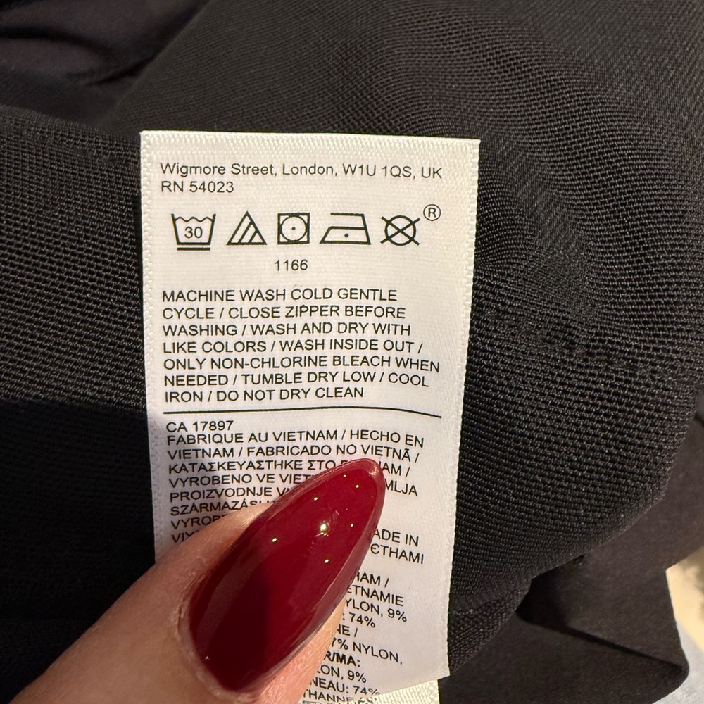 Athleta Men's Charcoal Joggers - Picture 4 of 4
